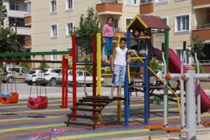 Parklarda yenileme &ccedil;alışmaları