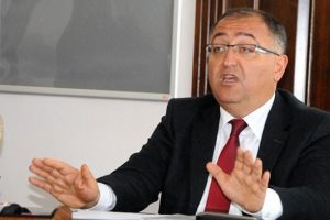 Yalova Belediye Başkanı Salman &ouml;len oğlundan &ouml;z&uuml;r diledi: Cemaat konusunda...