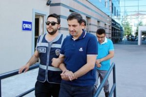 Yurt dışına ka&ccedil;an iş adamının kardeşine FET&Ouml; g&ouml;zaltısı