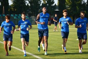 Akhisar Belediyespor iyi bir başlangı&ccedil; i&ccedil;in &ccedil;alışmalara başladı