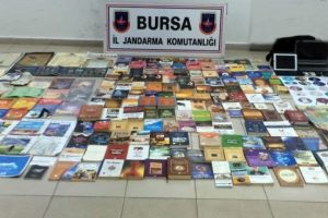 Bursa'da FET&Ouml; kitaplarını zeytin varillerine saklayan 2 kişi g&ouml;zaltına alındı