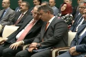 Feyzioğlu: O gece konuşmalarınızı dinlediğimizde y&uuml;reğimiz ferahladı