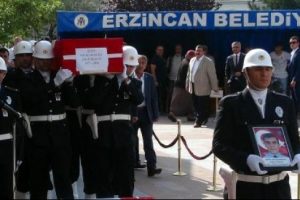 Şehit polis, Erzincan'da son yolculuğuna uğurlandı