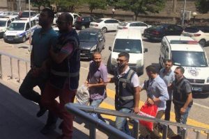 İzmir'de 15 Temmuz gecesi, darbe karşıtlarına ateş eden kişi tutuklandı