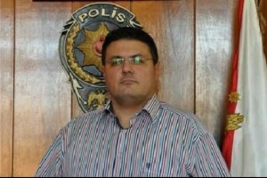 Bergama İl&ccedil;e Emniyet M&uuml;d&uuml;r&uuml;'ne FET&Ouml;'den g&ouml;zaltı