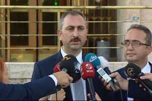 "Kısmi mutabakatla anayasa değişikliğimizi yapacağımıza inanıyoruz"