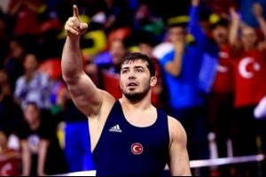 Cenk İldem'den bronz madalya!