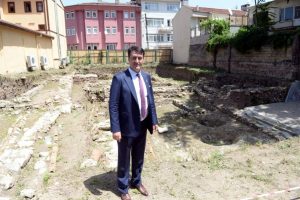 D&uuml;ndar: "Bursa tarihi yeniden yazılıyor"