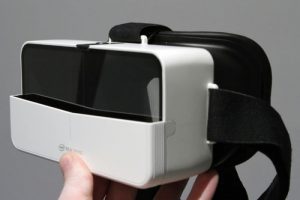 Intel'in VR g&ouml;zl&uuml;ğ&uuml; ortaya &ccedil;ıktı