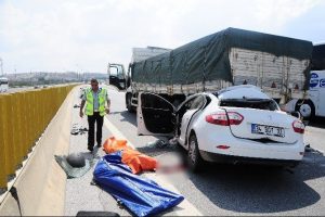 Rahatsızlanan s&uuml;r&uuml;c&uuml; kazaya neden oldu: 2 &ouml;l&uuml;