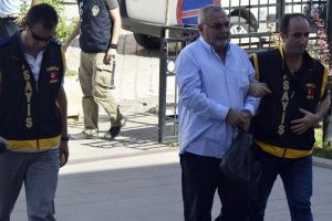 G&uuml;len'in şairi tutuklandı