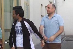 Uşak'ta 21 kişiye daha FET&Ouml;'den g&ouml;zaltı