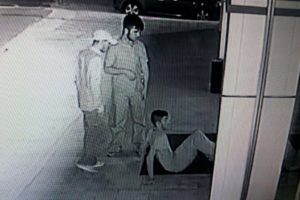 Millet vatan n&ouml;betindeyken onlar hırsızlık peşindeydi