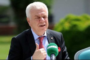 Bursaspor Kul&uuml;b&uuml; Başkanı Ay: Herkesle iddiaya giriyorum
