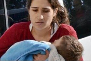 3 yaşındaki &ccedil;ocuğunu d&ouml;verek &ouml;ld&uuml;rm&uuml;şt&uuml;, işte cezası