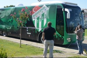 Bursaspor, sezonun a&ccedil;ılış ma&ccedil;ı i&ccedil;in Adana'ya hareket etti