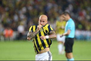 Fenerbah&ccedil;e kapıyı araladı!