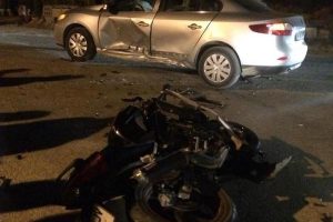 Bursa İznik'te motosiklet ile otomobil &ccedil;arpıştı: 1 &ouml;l&uuml;