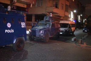 İstanbul'da operasyona giden polise EYP atıldı