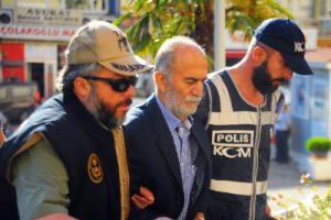 Tutuklanan Eski Bursa Valisinin &uuml;zerinde Arap&ccedil;a not