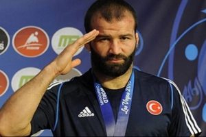 Milli g&uuml;reş&ccedil;iler Taha Akg&uuml;l ve Selim Yaşar finale y&uuml;kseldi
