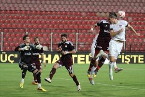 Manisaspor Elazığspor'u tek golle ge&ccedil;ti