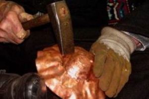 Bursa'nın mimarlık diplomalı "bakır ustası"