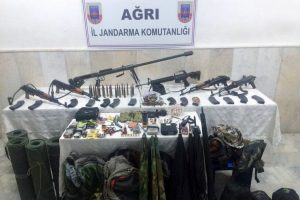 Ter&ouml;ristlere yardım ve yataklık yapan 13 kişiye g&ouml;zaltı