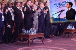 TUSKON Başkanı'nı alkışlayan işadamlarına g&ouml;zaltı kararı