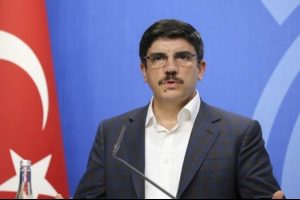 Yasin Aktay: "PKK ve DAEŞ arasında fark yoktur"