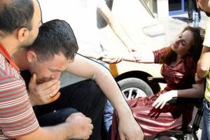 Damat Facebook'ta 'cehennem k&ouml;pekleri' yazmış