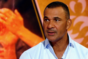 Hollanda'da Advocaat'ın yerine Gullit geldi