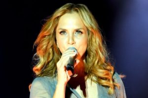 Sertab Erener konser gelirini 15 Temmuz şehitlerine bağışlayacak
