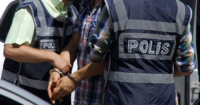Hakkında yakalama kararı olan işadamı yurt dışına ka&ccedil;arken yakalandı