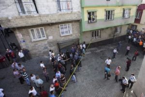 Bombalı pusetin 20 metrelik &ouml;l&uuml;m yolu