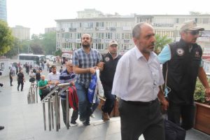 Bursa'da FET&Ouml;'c&uuml; polislere b&uuml;y&uuml;k operasyon