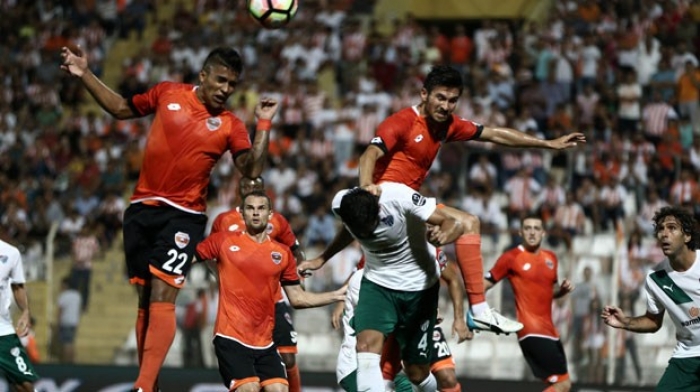 Bursaspor'da Adanaspor ma&ccedil;ında 5 yeni transfer ilk 11'de şans buldu