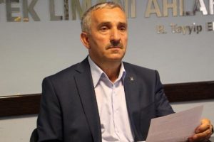 Kardeşi FET&Ouml;'den tutuklanan Ak Parti il&ccedil;e başkanı istifa etti