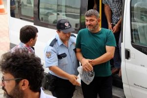 Biga'da FET&Ouml;'den 5 kişi tutuklandı