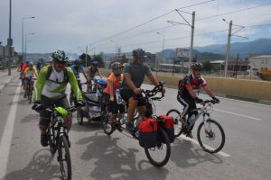 Bin kilometre pedal &ccedil;evirerek Bursa'ya ulaştılar