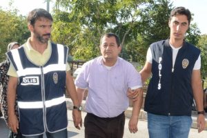 Aksaray'da FET&Ouml; operasyonu: 44 g&ouml;zaltı