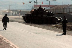Lice'de 14 k&ouml;yde sokağa &ccedil;ıkma yasağı