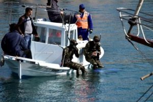 Bursa'da dalgı&ccedil;ların denizden &ccedil;ıkardıkları sergilendi