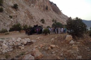 Antalya-Kemer yolu &uuml;zerine &ccedil;ok sayıda polis sevk edildi