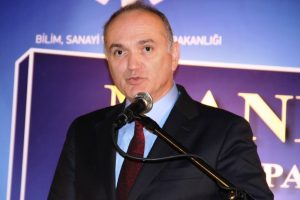 Bakan &Ouml;zl&uuml; a&ccedil;ıkladı: "T&Uuml;BİTAK'ı yeniden yapılandırmak i&ccedil;in..."