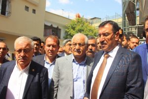 Bakan T&uuml;fenkci patlamanın yaşandığı sokağı inceledi