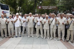 Bursa'da hacı adayları kutsal topraklara uğurlandı