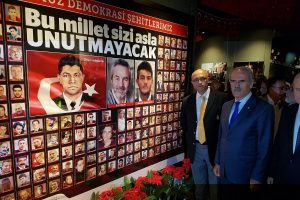 Bursa'da "15 Temmuz Milli İrade Destanı Fotoğraf Sergisi" a&ccedil;ıldı