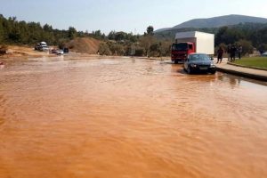 İsale hattı patladı, Bodrum yaz ortasında sel kabusu yaşadı