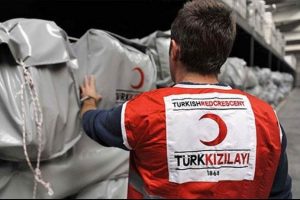 T&uuml;rk Kızılayı Cerablus'ta sıcak yemek dağıttı